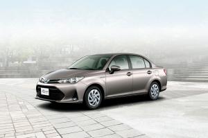 Toyota Corolla Axio Hybrid G 2017 года